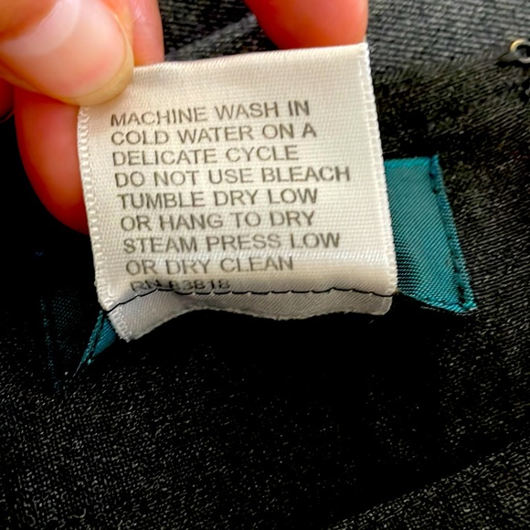 HW New York Skirt - Picture 7 of 7